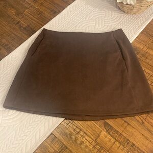 🌷3/15🌷Altar’d State skirt -L